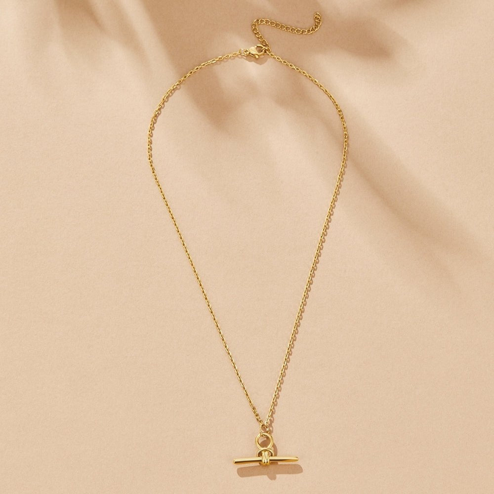 Cassy Toggle Pendant Necklace