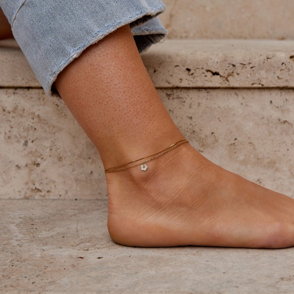 White Petal Shell Layered Anklet